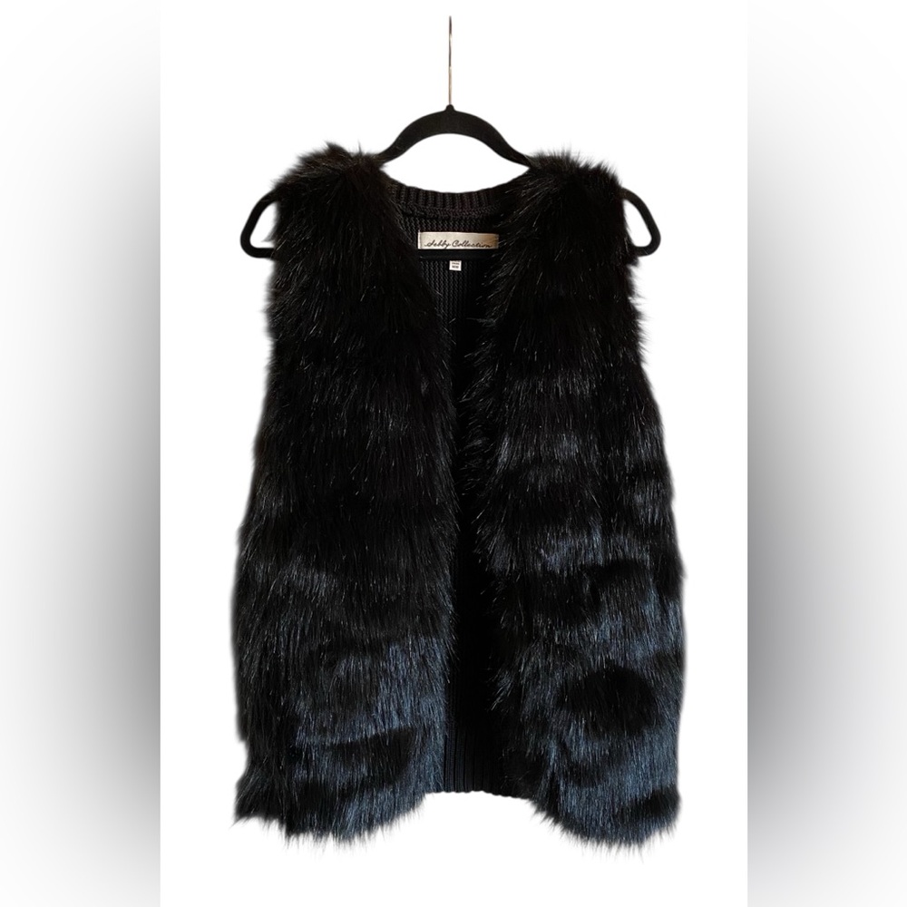 Women’s Sebby Collection Beautiful Faux Fur Front Black Sweater Vest M